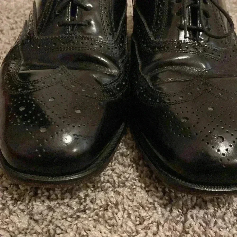 Florsheim men’s black leather Oxford style shoes size 10 - great condition